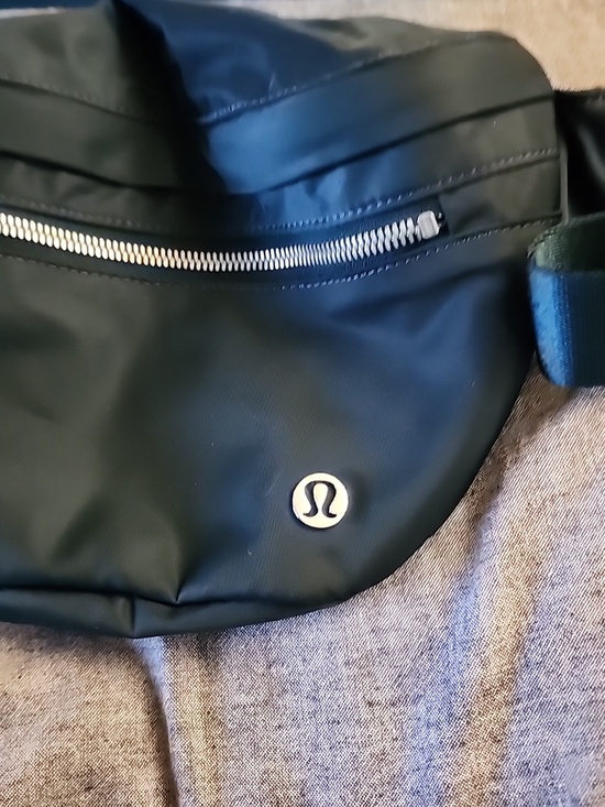lululemon everywhere belt bag all black 1L  TellurideFUEL Two zippered compartments let you keep essentials organized and close at hand lululemon Black Arizona Cardinals Everywhere